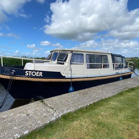 Отель Boat Stoer - Inclusief Sloep Jutrijp Экстерьер фото