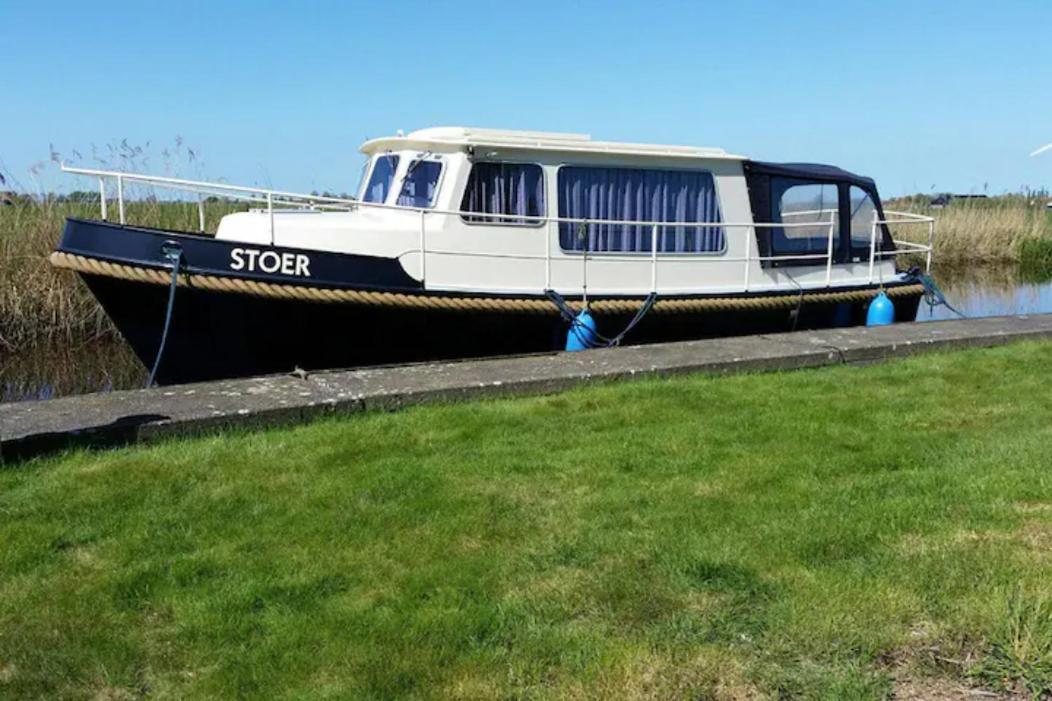 Отель Boat Stoer - Inclusief Sloep Jutrijp Экстерьер фото