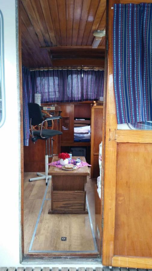 Отель Boat Stoer - Inclusief Sloep Jutrijp Экстерьер фото