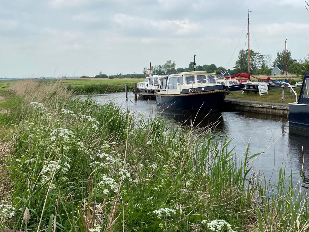 Отель Boat Stoer - Inclusief Sloep Jutrijp Экстерьер фото