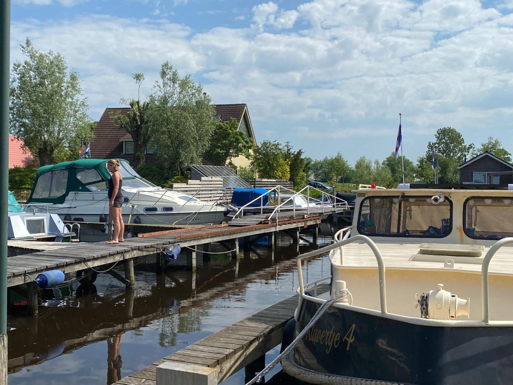 Отель Boat Stoer - Inclusief Sloep Jutrijp Экстерьер фото