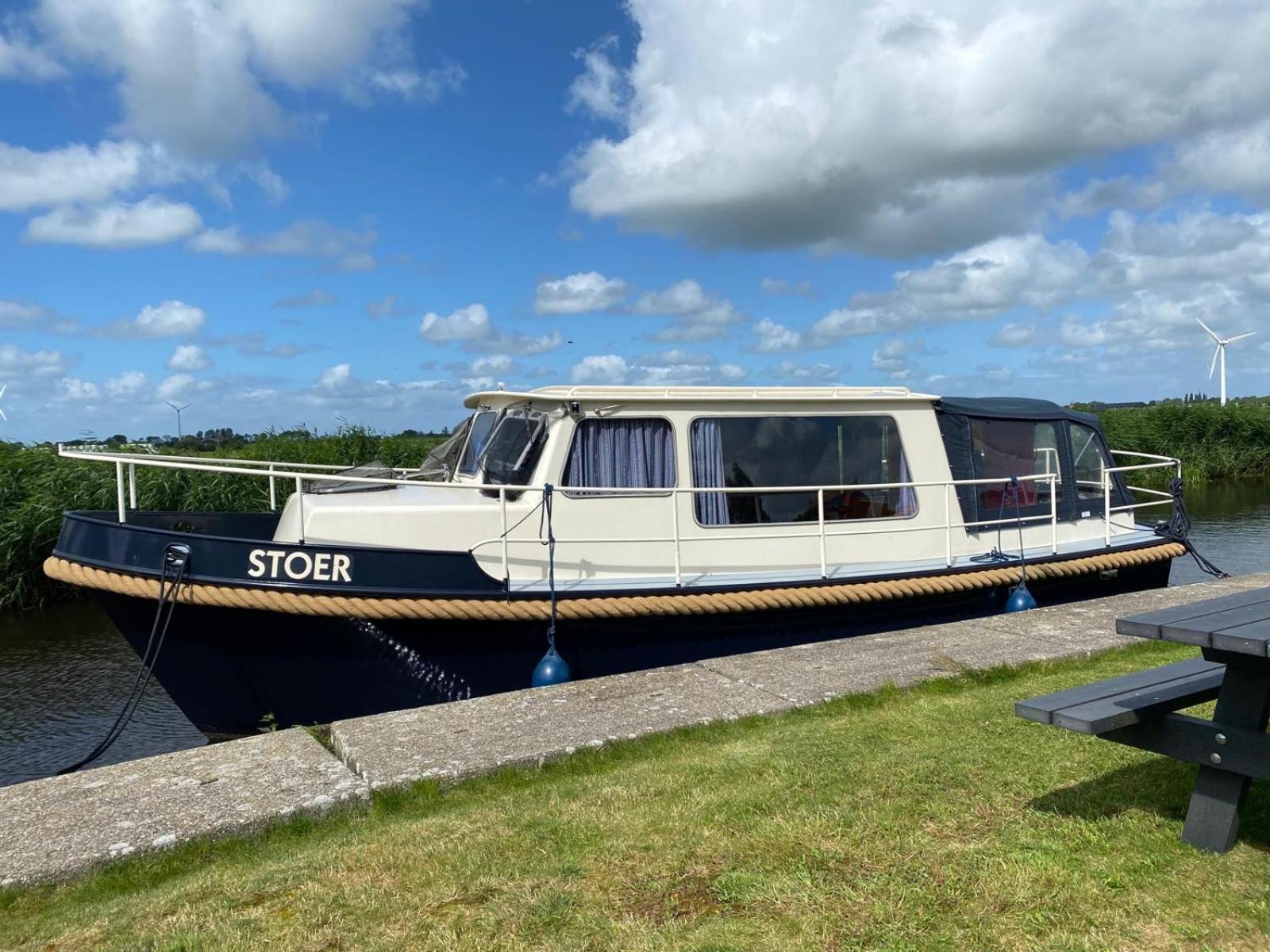 Отель Boat Stoer - Inclusief Sloep Jutrijp Экстерьер фото