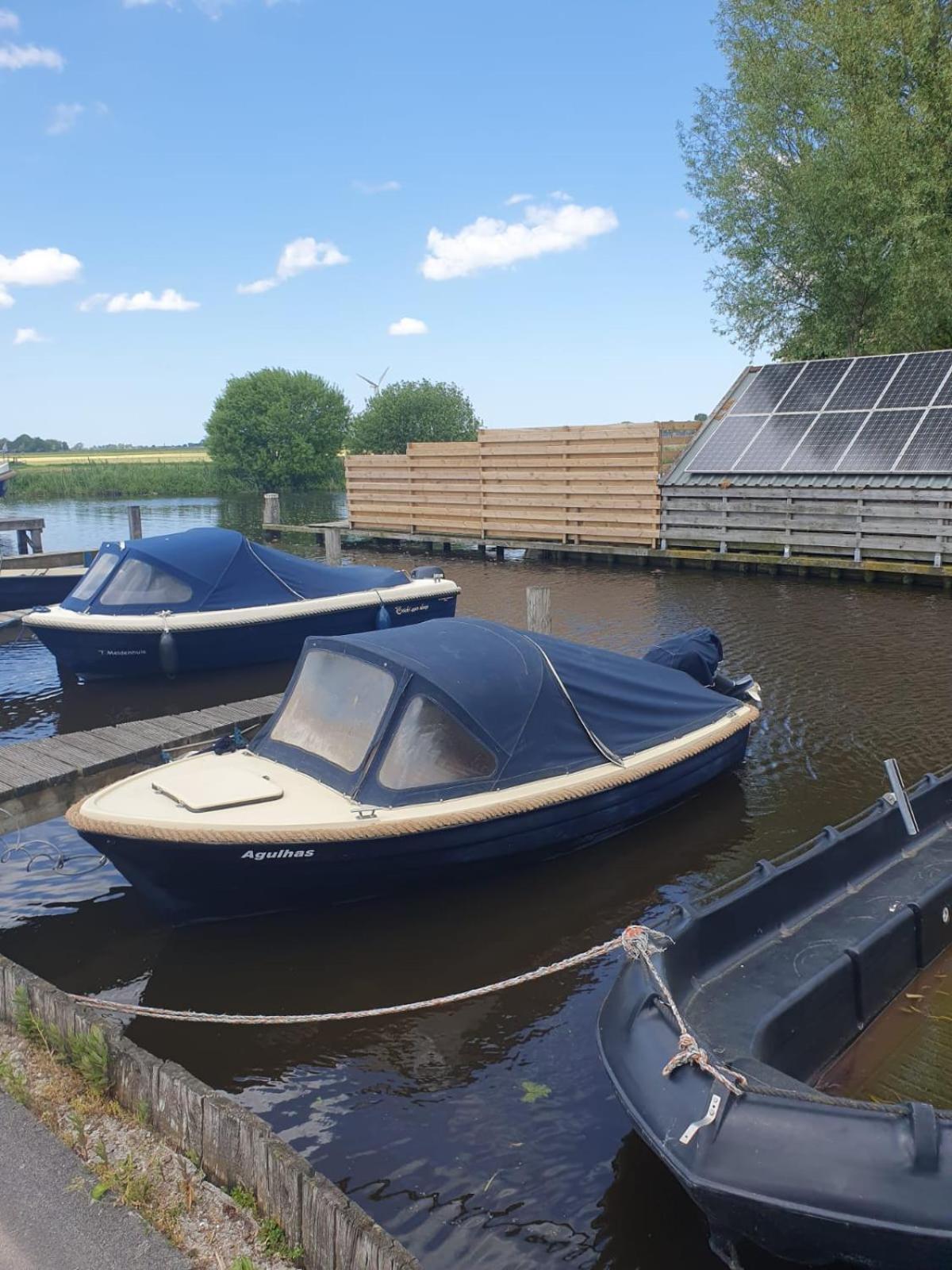 Отель Boat Stoer - Inclusief Sloep Jutrijp Экстерьер фото